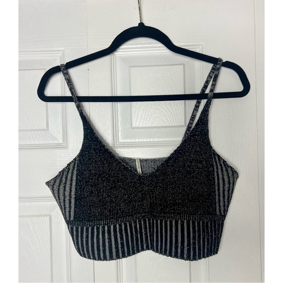Out From Under Black Dark Grey Ribbed Knit V-Neck Crop Top Bralette Size Large - Picture 3 of 5